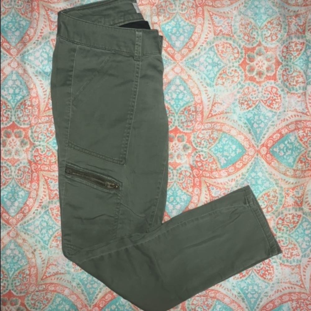 OLIVE GREEN FITTED PANTS